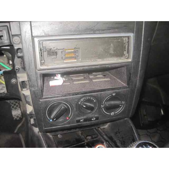 volkswagen golf iv berlina (1j1) del año 2001