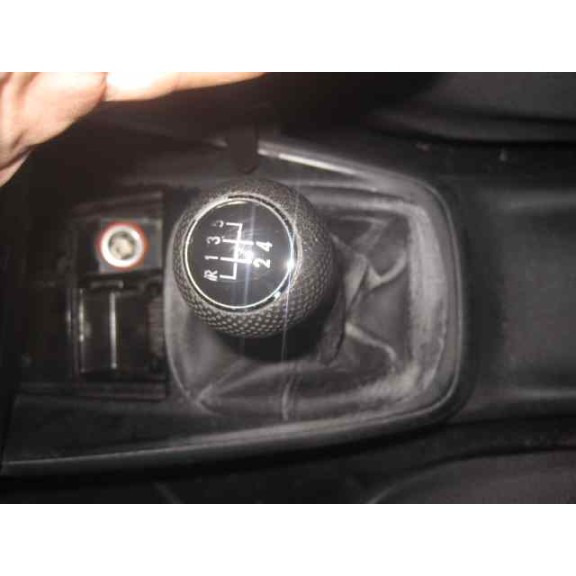 volkswagen golf iv berlina (1j1) del año 2001