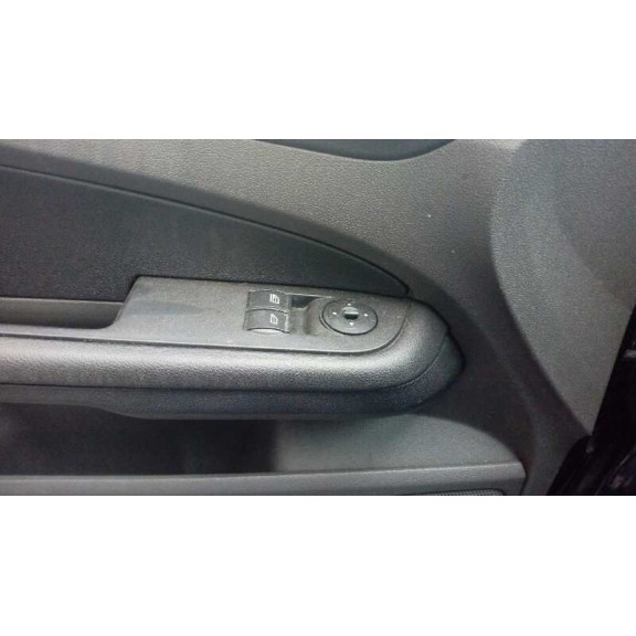 ford focus berlina (cap) del año 2005