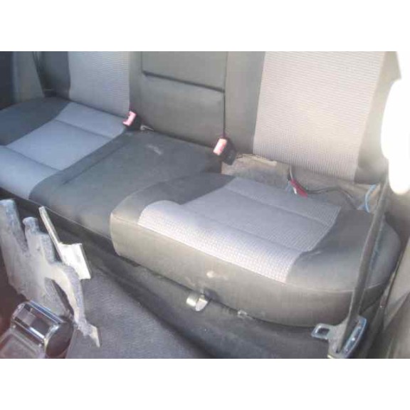 volkswagen golf iv berlina (1j1) del año 2001