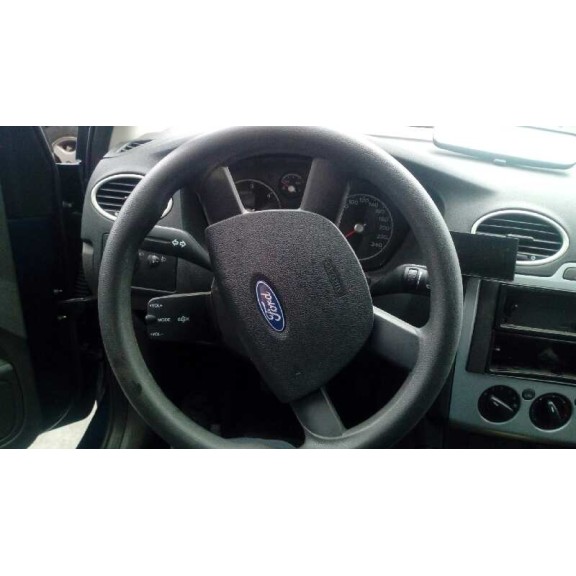 ford focus berlina (cap) del año 2005