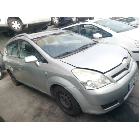 toyota corolla verso (r1) del año 2004