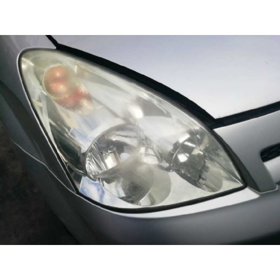 toyota corolla verso (r1) del año 2004