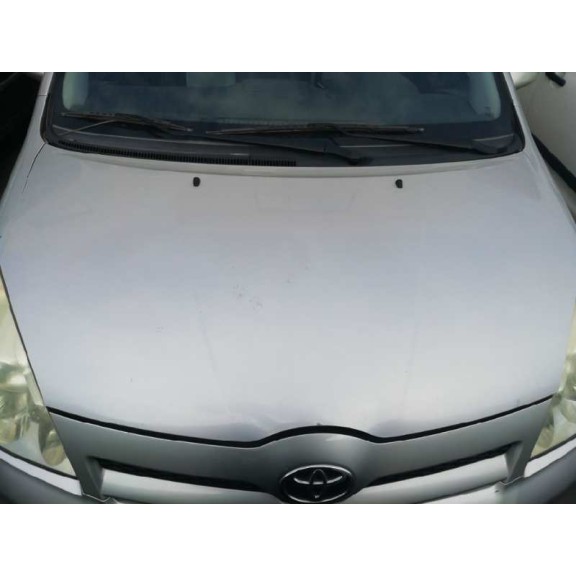 toyota corolla verso (r1) del año 2004