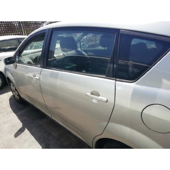 toyota corolla verso (r1) del año 2004