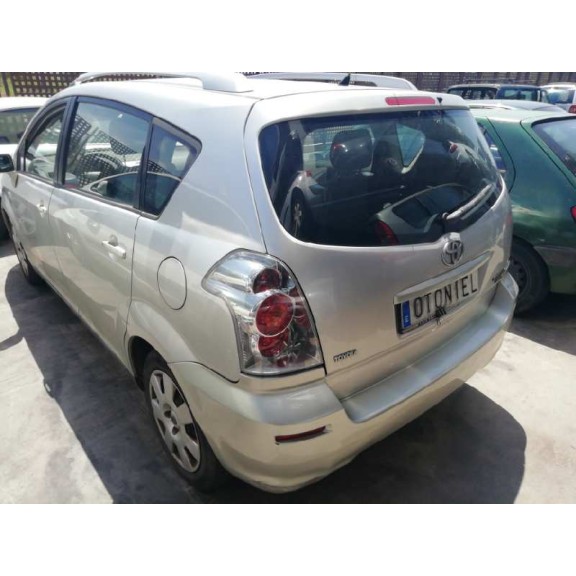 toyota corolla verso (r1) del año 2004