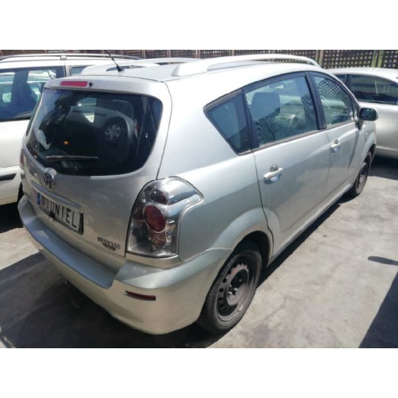 toyota corolla verso (r1) del año 2004