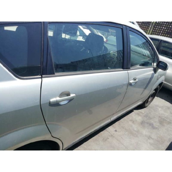 toyota corolla verso (r1) del año 2004