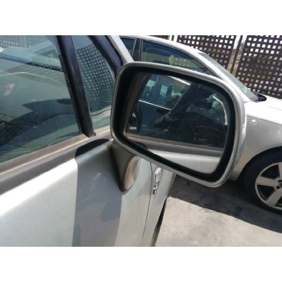 toyota corolla verso (r1) del año 2004