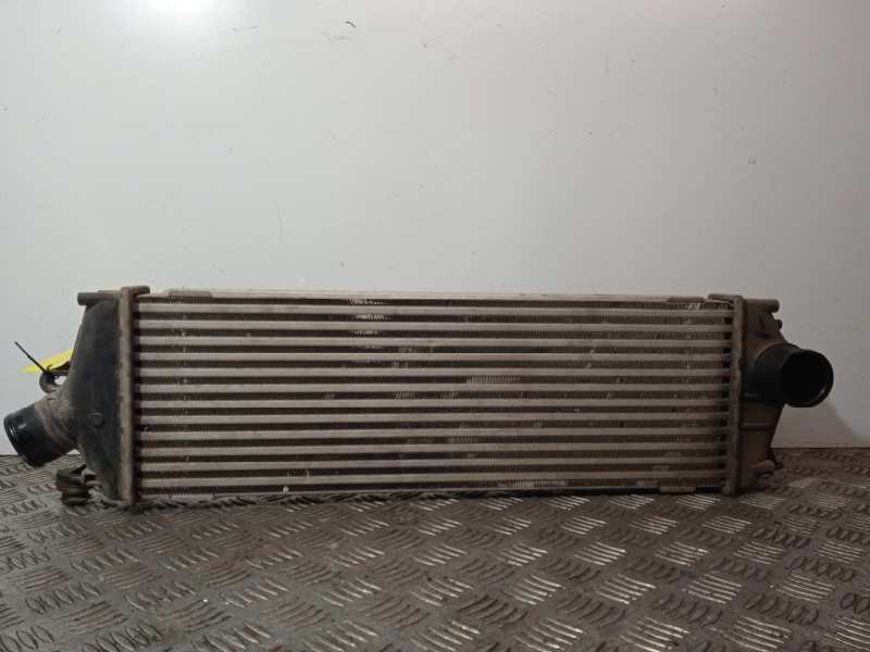 Recambio de intercooler para opel vivaro furgón/combi (07.2006 =>) furgón l1h1 2,7t edition referencia OEM IAM 8200411160  