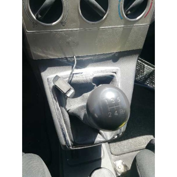 toyota corolla verso (r1) del año 2004