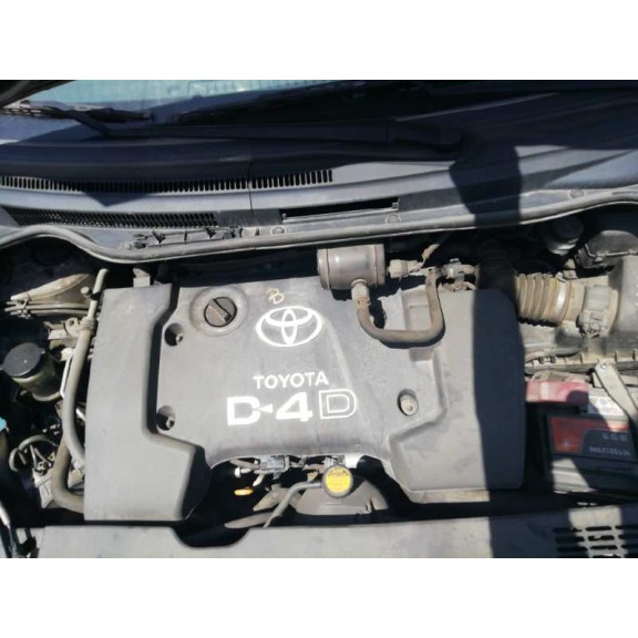 toyota corolla verso (r1) del año 2004