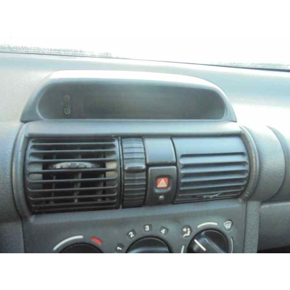 opel corsa b del año 1993