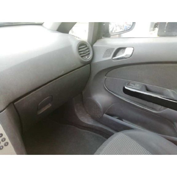 opel corsa d del año 2009