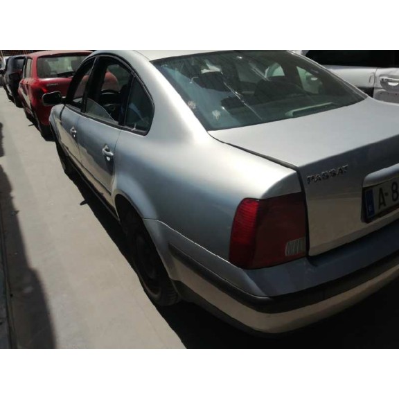 volkswagen passat berlina (3b2) del año 1999