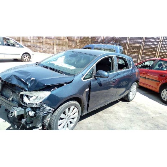 opel astra j lim. del año 2011