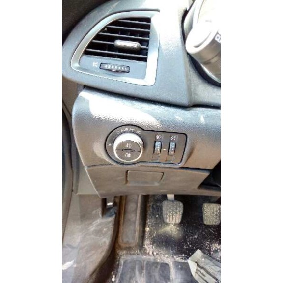 opel astra j lim. del año 2011