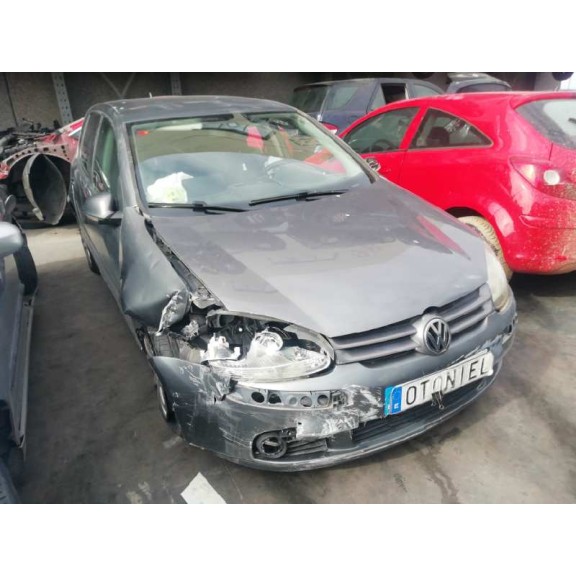 volkswagen golf v berlina (1k1) del año 2007