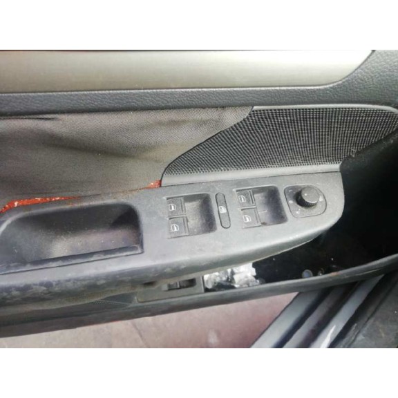 volkswagen golf v berlina (1k1) del año 2007