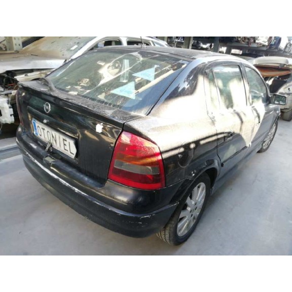 opel astra g berlina del año 2004