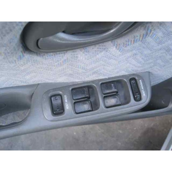 suzuki baleno berlina sy (eg) del año 1999