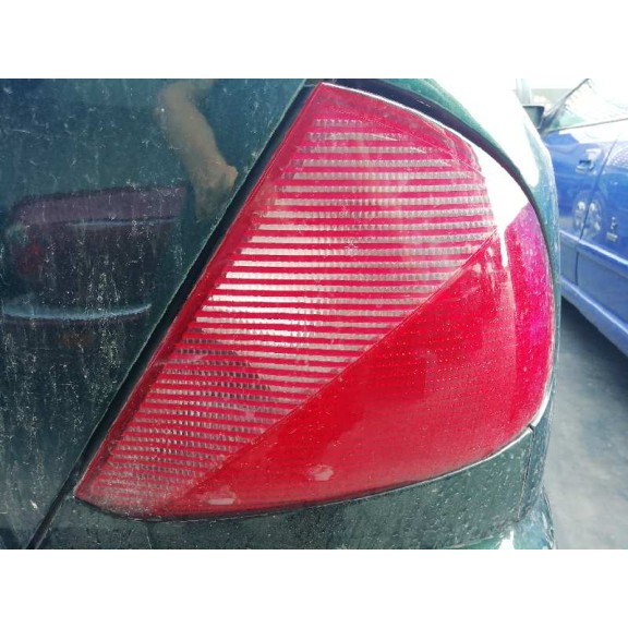 lancia lybra berlina del año 2000