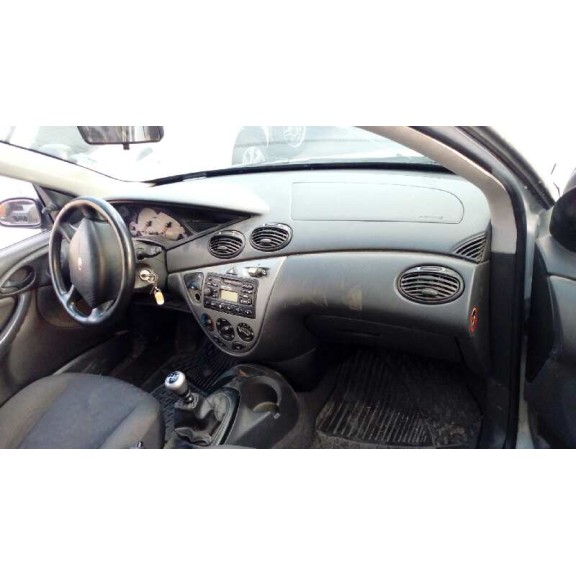 ford focus berlina (cak) del año 1999