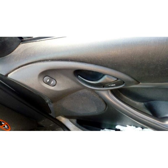 ford focus berlina (cak) del año 1999