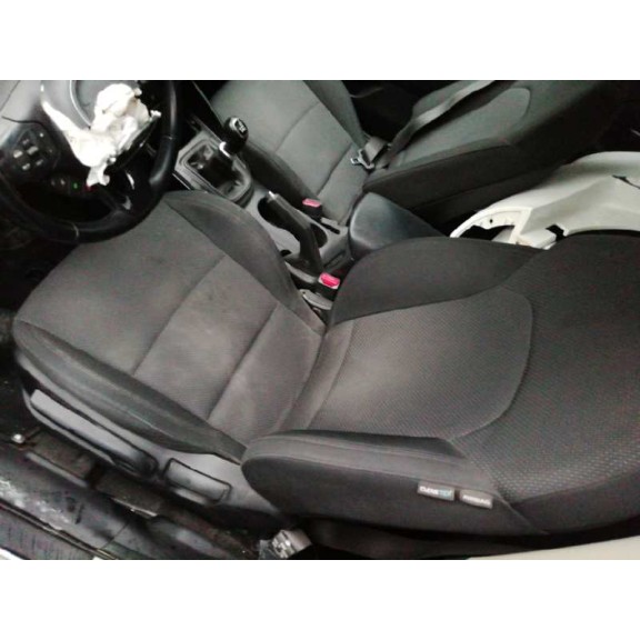 kia carens ( ) del año 2014