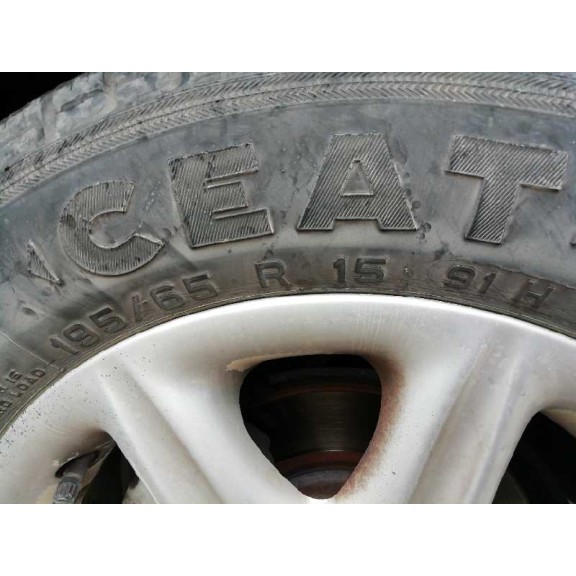 lancia lybra berlina del año 2000