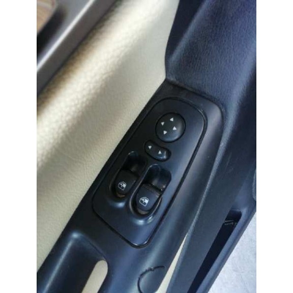 lancia ypsilon (101) del año 2005