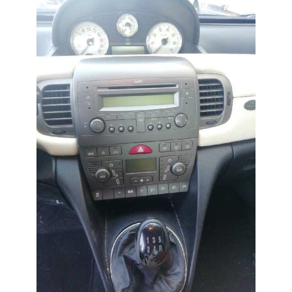 lancia ypsilon (101) del año 2005