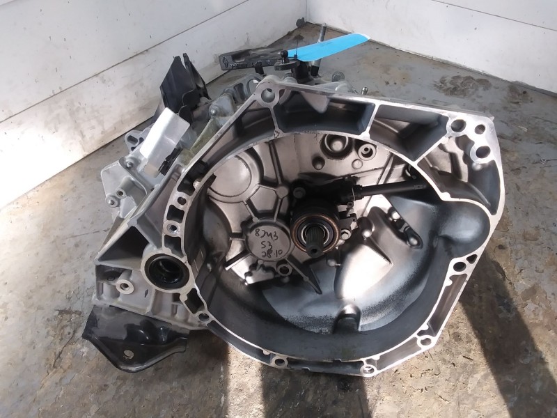 Recambio de despiece caja cambios para renault clio v referencia OEM IAM JT4004 MANUAL 6V DAÑADO