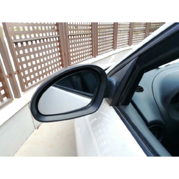 seat ibiza (6l1) del año 2008