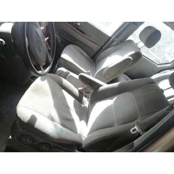 kia carnival ii del año 2004