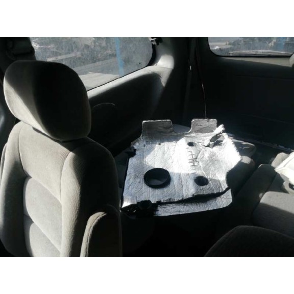 kia carnival ii del año 2004