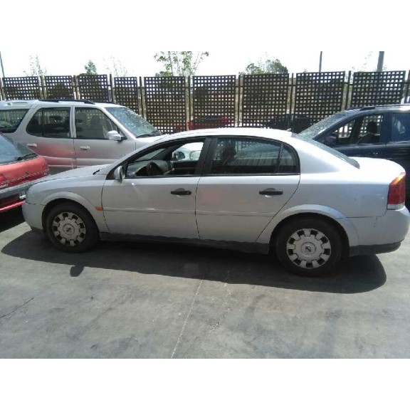 opel vectra c berlina del año 2003