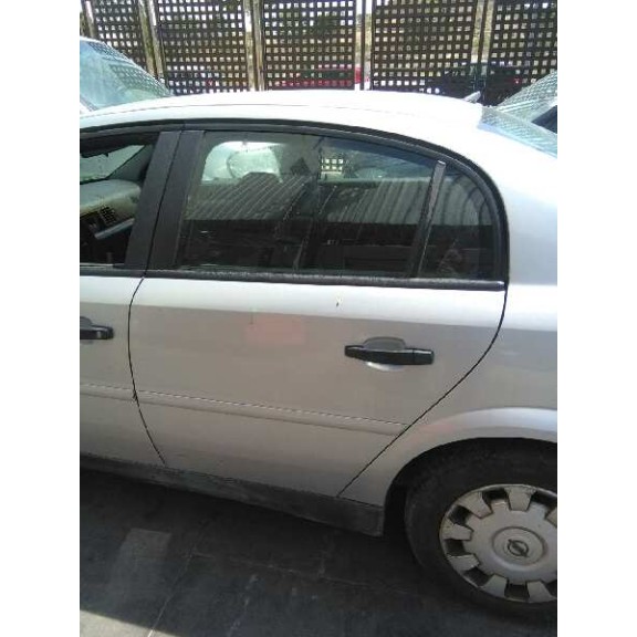 opel vectra c berlina del año 2003