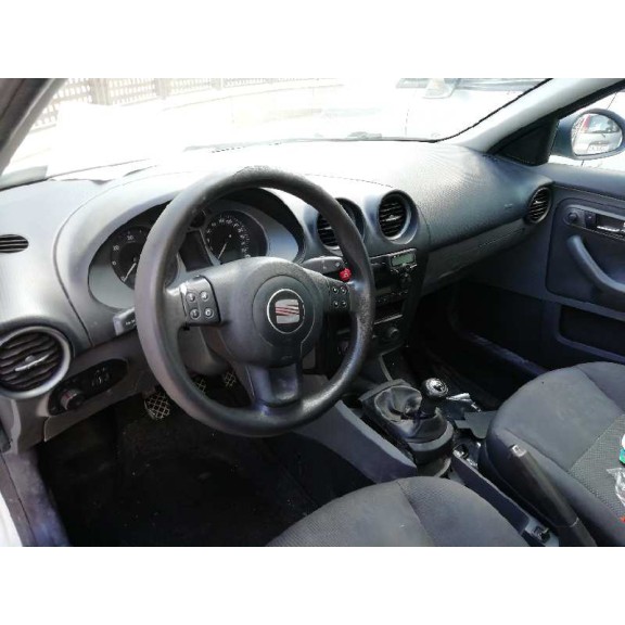 seat ibiza (6l1) del año 2008