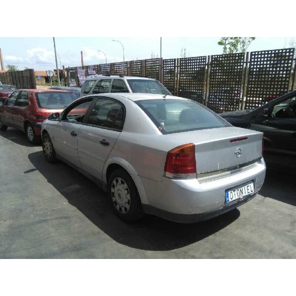 opel vectra c berlina del año 2003