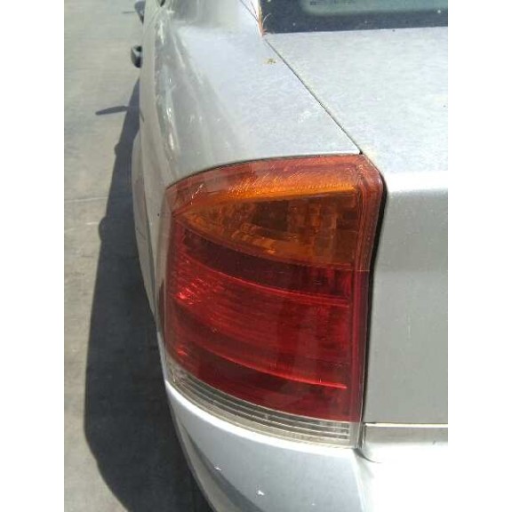 opel vectra c berlina del año 2003