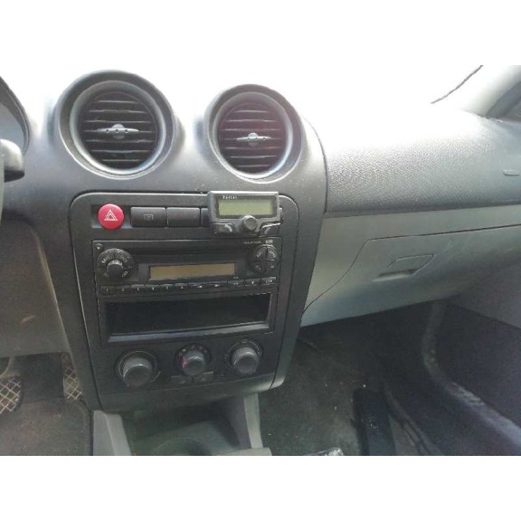 seat ibiza (6l1) del año 2008