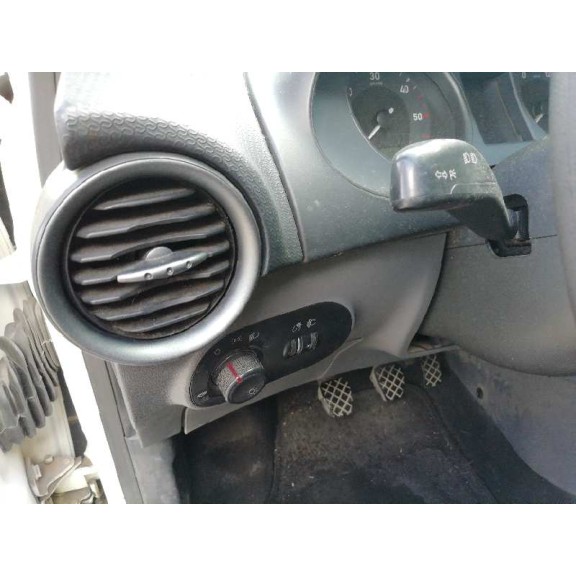 seat ibiza (6l1) del año 2008