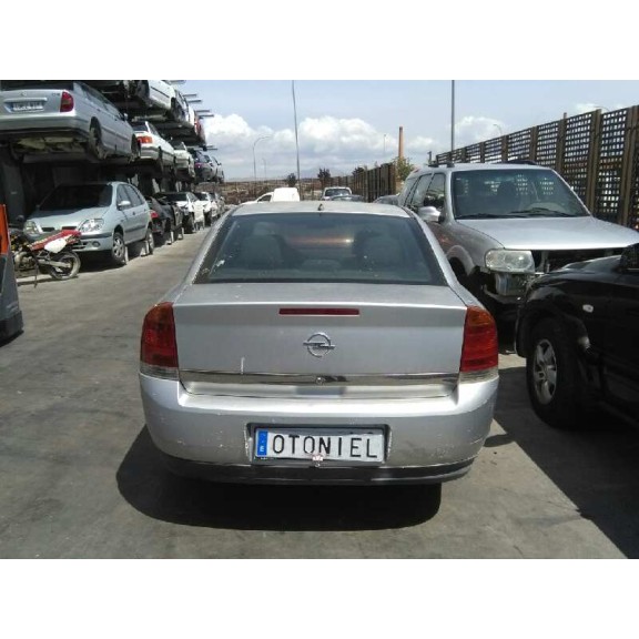 opel vectra c berlina del año 2003