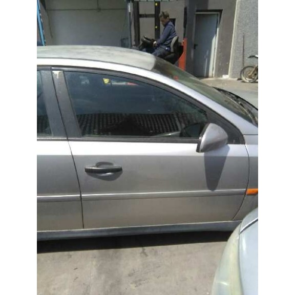 opel vectra c berlina del año 2003