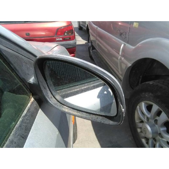 opel vectra c berlina del año 2003