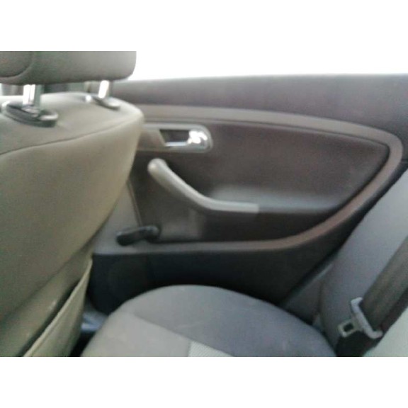 seat ibiza (6l1) del año 2008