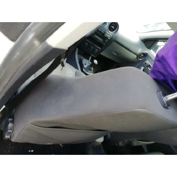 seat ibiza (6l1) del año 2008