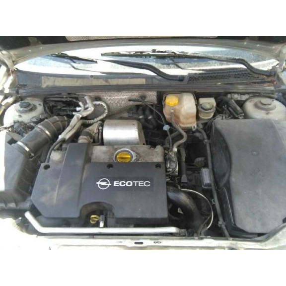 opel vectra c berlina del año 2003