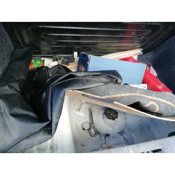 seat ibiza (6l1) del año 2008